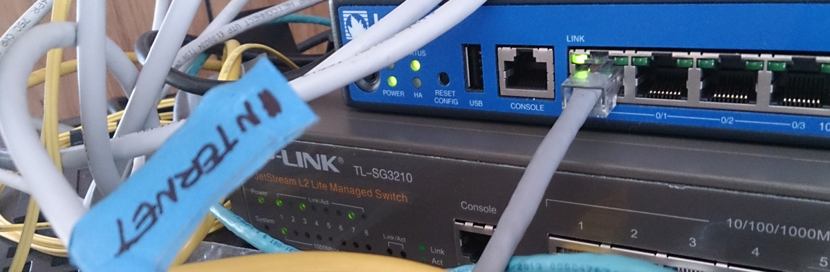 Router y Firewall para Red
